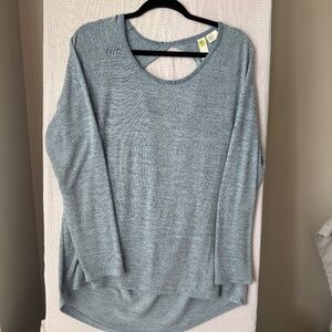 halcyon Women's work out shirt with Keyhole back size XL